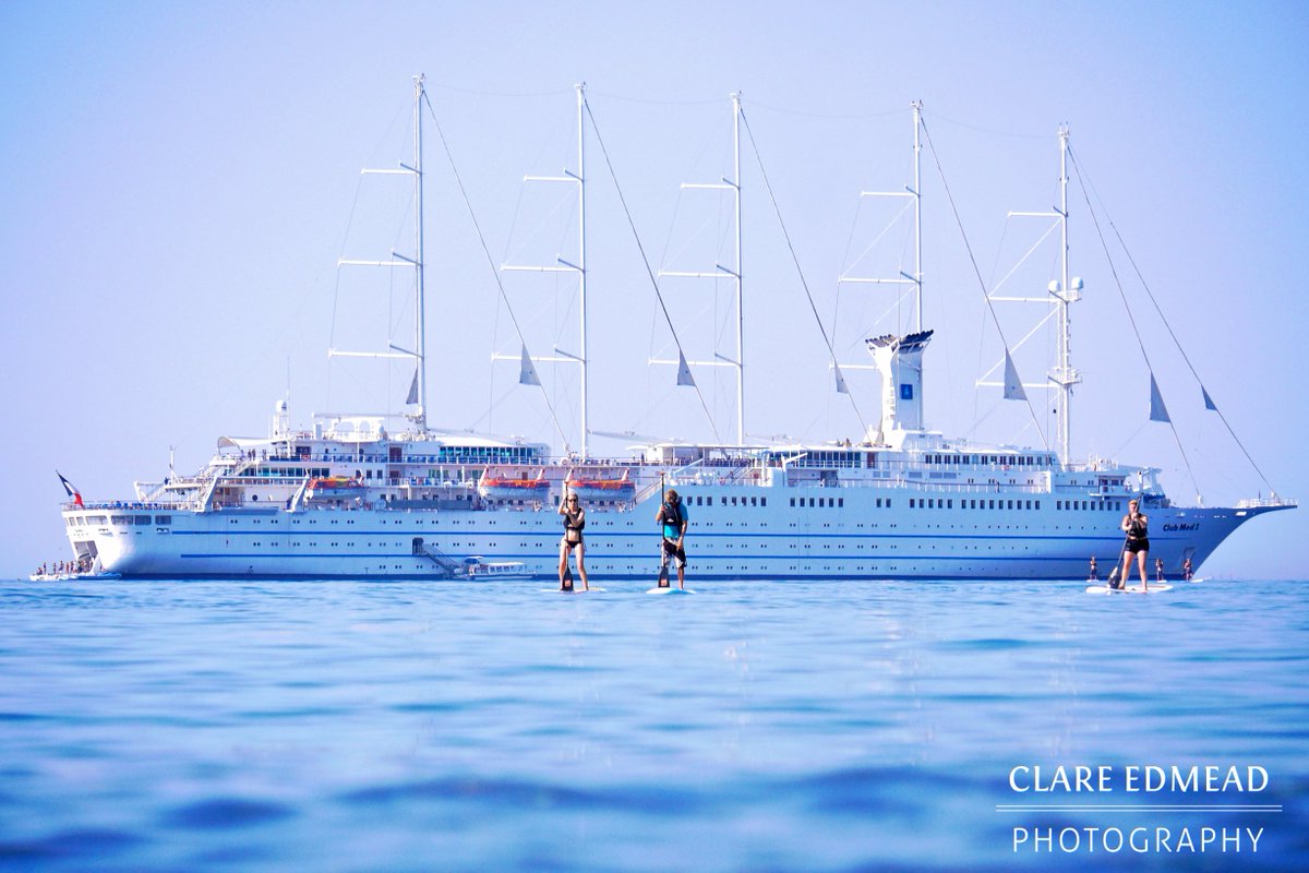 CEPhotoUK's tweet photo. Were in Lesvos when this cruise liner paid the island a visit? #cruiseship #lesvos #clubmed #neilsonholidays #CEP16 https://t.co/zltoZgE8oc