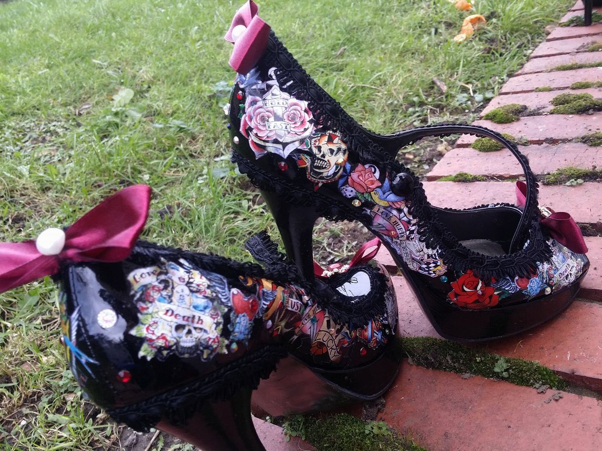 0customdesigns0's tweet image. For the #tattoo girls! @ukfashionblog @HighHeelVic @TheDailyTattoos @FreeFashionBlog @ShoeChick @AislingDee