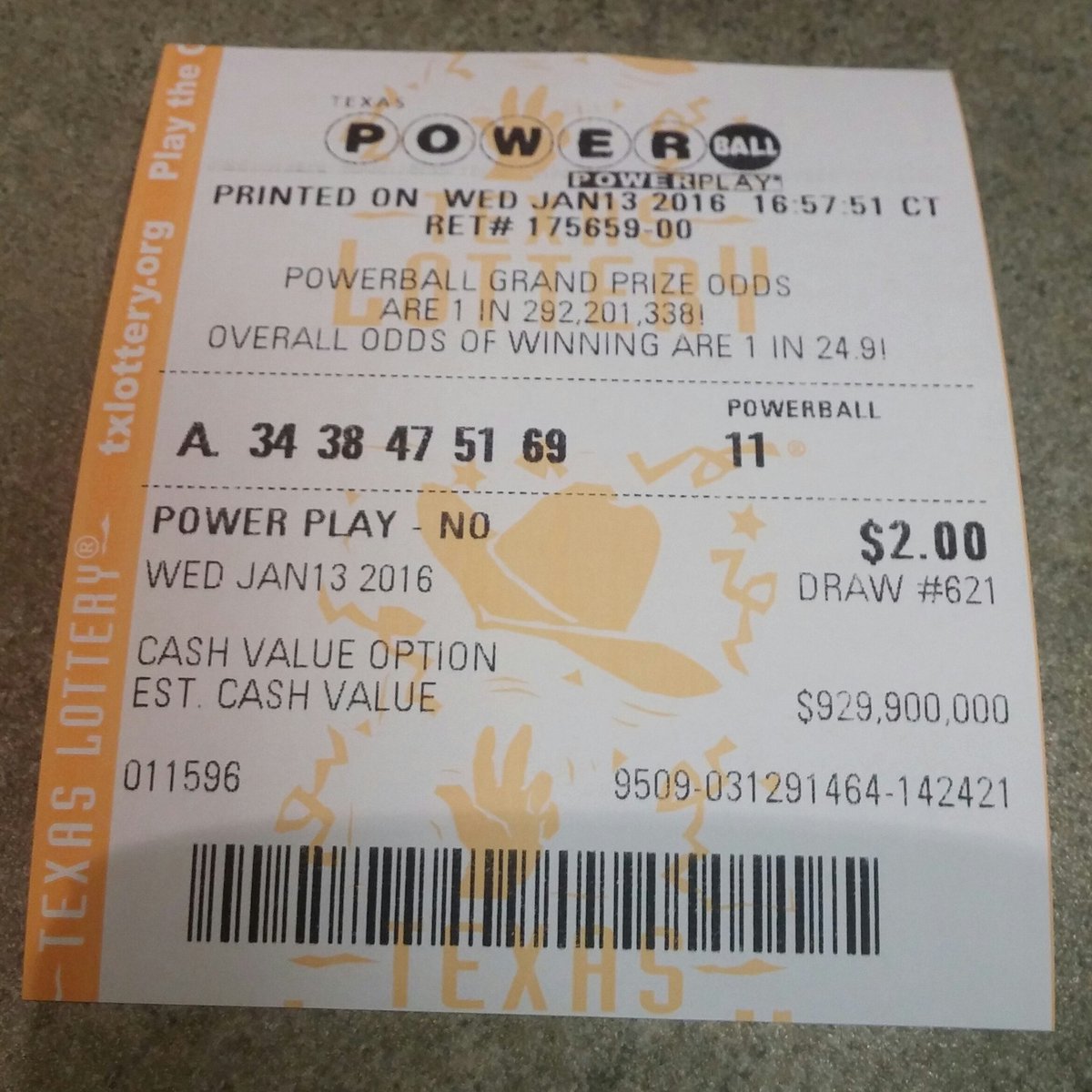Faux_Freedom's tweet photo. I'll share $10,000 with every one of my followers who favorites &amp; RTs this before the drawing, if I win the jackpot! https://t.co/PO5PZlQgVx