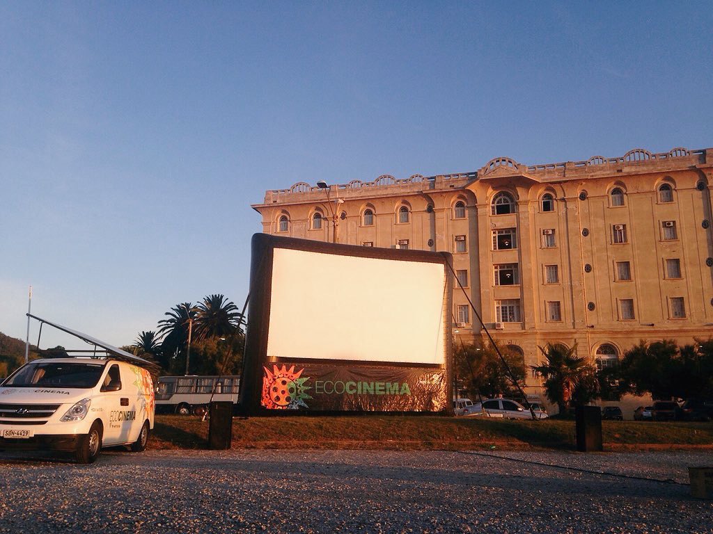 fedelemos26's tweet photo. En minutos tengo el placer de presentar @Gonchi_lapeli en Pabellón de las Rodas Piriapolis - 21hs gratis #cinesolar https://t.co/m5DaJEXglC