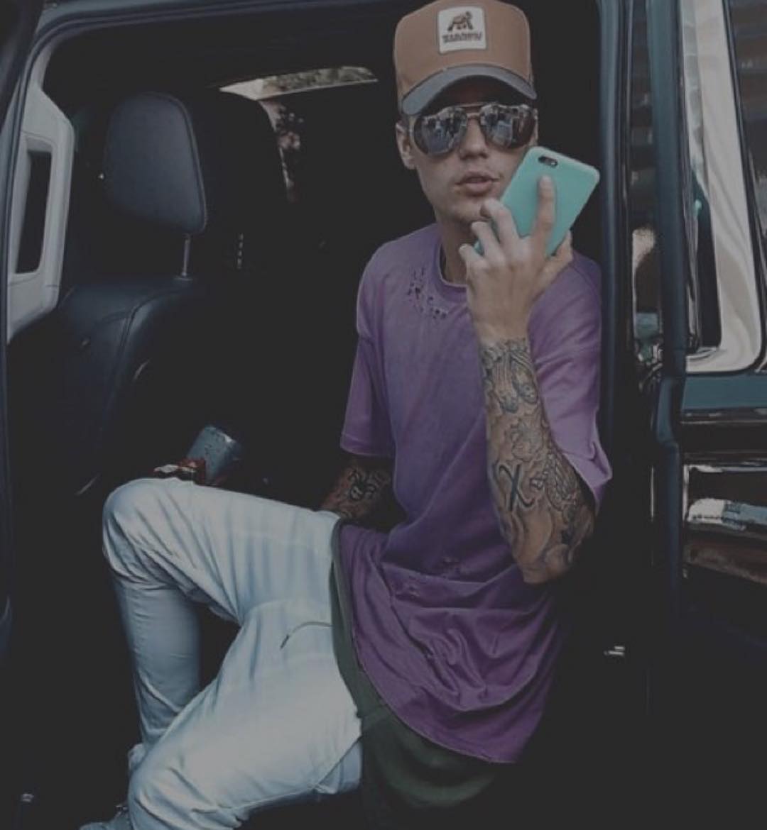 justinbierbz's tweet image. QUE HOMEM #BieberBestFans2016