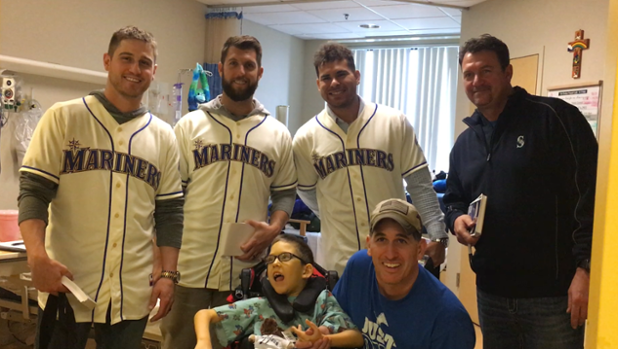 KREM2's tweet photo. #KREMGoodNews: Mariners surprise kids at Sacred Heart Children's Hospital. https://t.co/FBh143qxWa https://t.co/3SIoZPdUnU