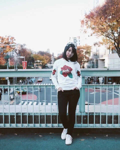 NEW ARRIVAL From BERAK 9420
"LS ROSE ENGLAND WHITE"
Price 160K
For Online Order : 
Sms : 082227590800
Pin : 2B2E140F