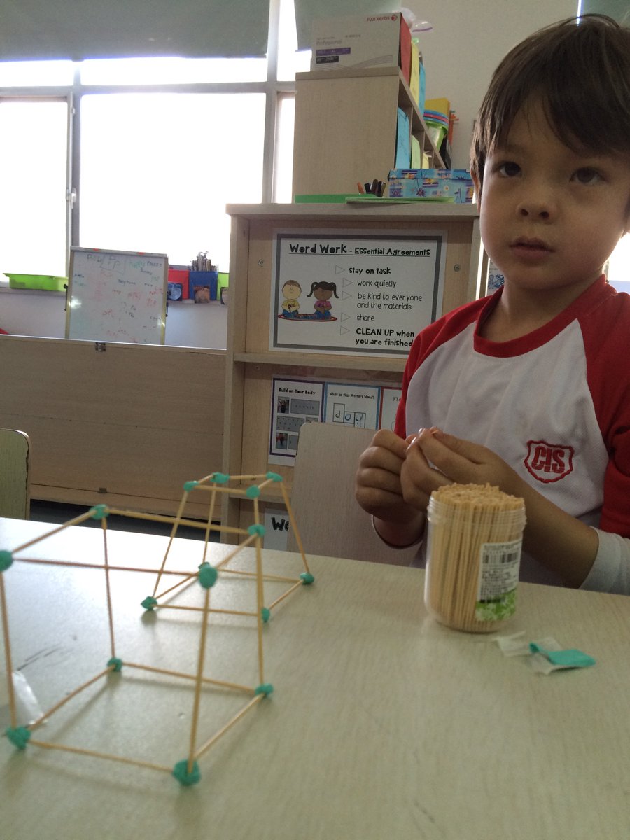 Grade1Beijing's tweet photo. I'm thinking of four 2-D shapes and five 3-D shapes.  What could they be? #mathinquiry #myCISB https://t.co/4fUKQafR7W