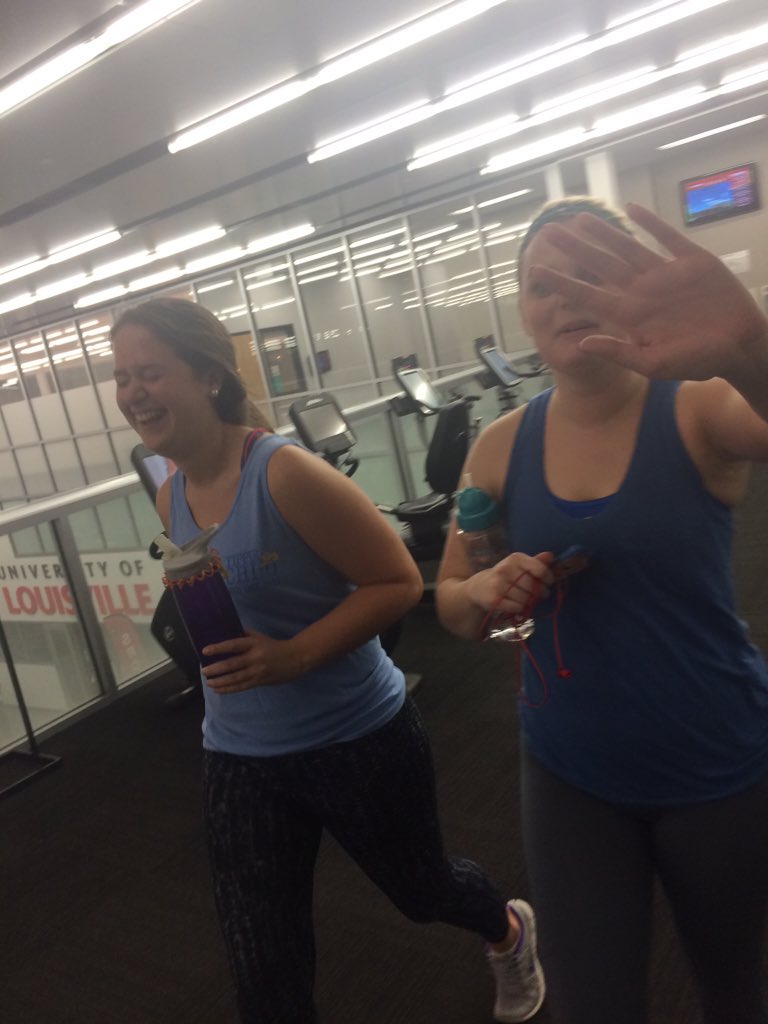 UofLChiOmega's tweet photo. #SpyOmega #CardiOmegas #SpringBreakBods #SRCSlayin https://t.co/CxeBJ3Cnns
