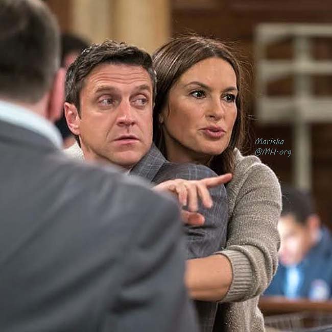 johannagriese's tweet photo. I can't wait for next week! @nbcsvu #whosthedirector #MariskaHargitay #svu #Delaneywilliams #raúlesparza https://t.co/FNsy0EZlzh