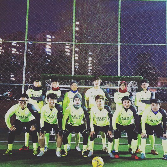 iksan_instagram's tweet image. .
.
#instasize#selfie#패스좀유나이티드#운동#축구#soccer#footsal#friend#우정#모임#친구#셀스타그램#멋있다그램#푸마#나이키#익산#데일리#일상
. .
친구들끼리 다시 만든 #패…