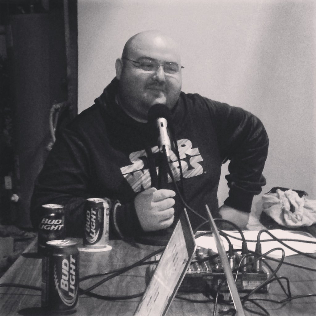 islasmowin's tweet photo. En @CantinaReel podcast!
#BehindThePod #GeekChat #LaredoCrew https://t.co/crrIqIaBBS
