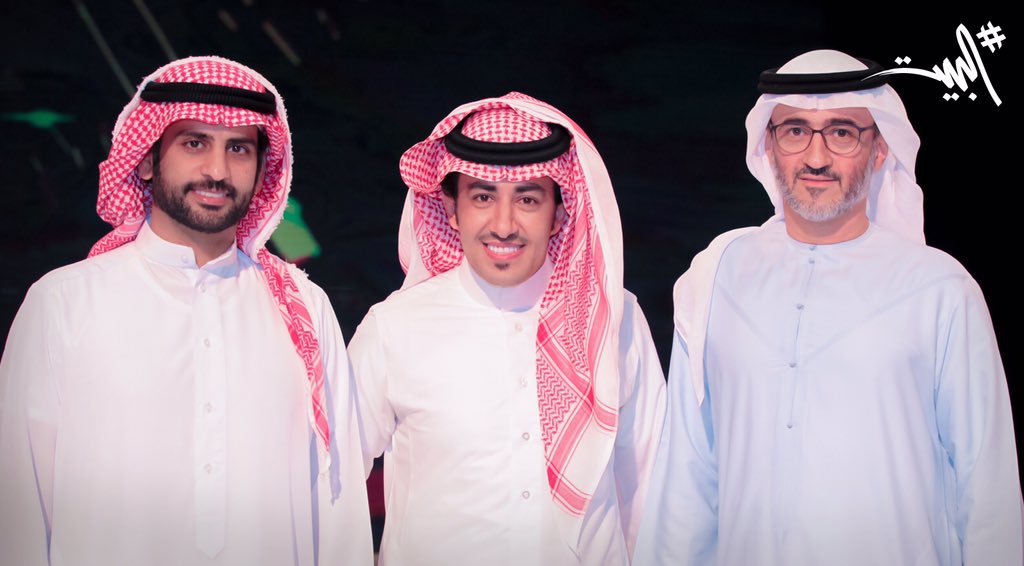 #البيت يحتفي بفن الشلة الجميل، صورة تجمع المنشد عبد العزيز العليوي مع الشاعرين ماجد البستكي وسعد علّوش في الكواليس