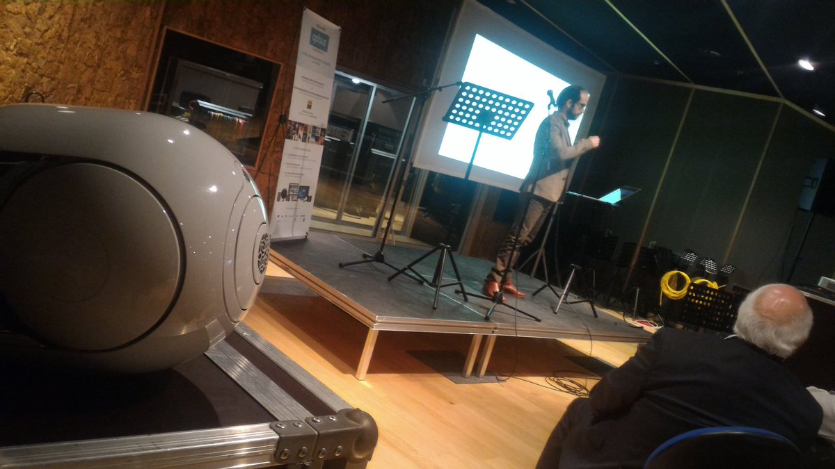 Petite démonstration sur deux #Phantoms de <a href="/DEVIALET/">DEVIALET</a> - on écoute <a href="/Superpoze/">Superpoze</a>  #QobuzPressMeeting