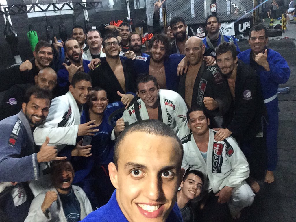 kunzeleandro's tweet photo. Mais um treino #coliseumteam #bjj Oss !! https://t.co/pbSBZ2qHtS