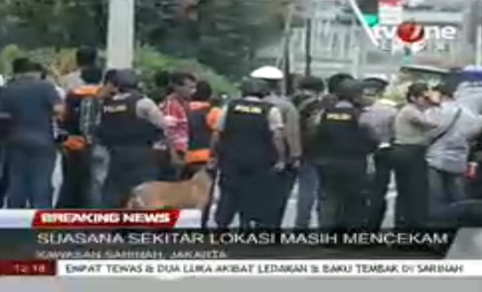 tvOneNews's tweet photo. Ledakan Bom Di Sarinah https://t.co/E8hCLrVUvx https://t.co/hhGlMAvfbn