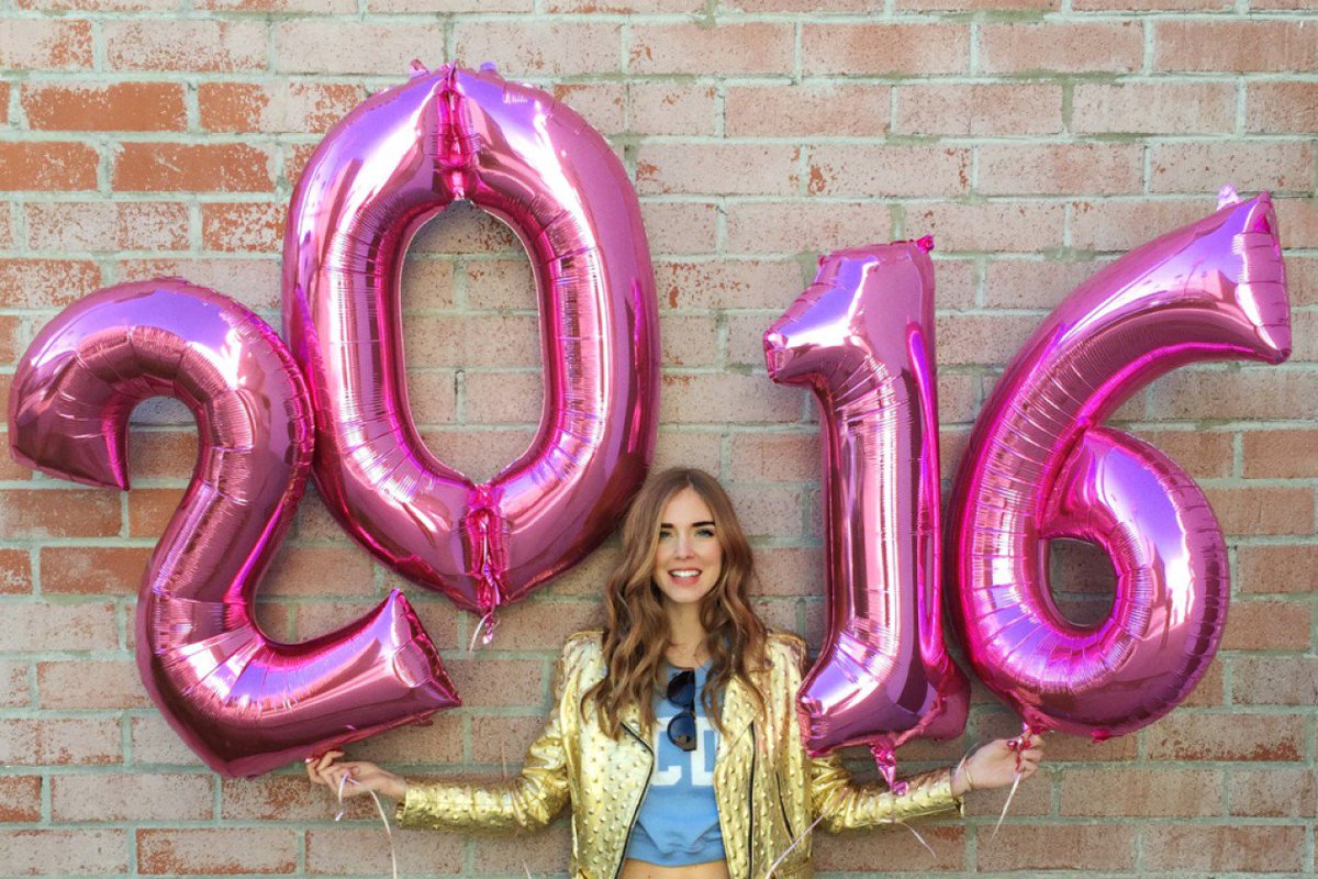 Are you in the wrong job? Take a look at these blogger salaries! bit.ly/1ZlHcqM <a href="/bandt/">B&T</a>