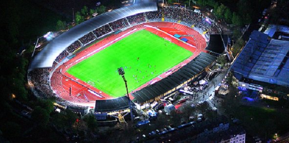 Das Auestadion bietet bei Fußballspielen Platz für 18.737 Zuschauer. #kasselfakten (kat) https://t.co/NVkH8m5D5q