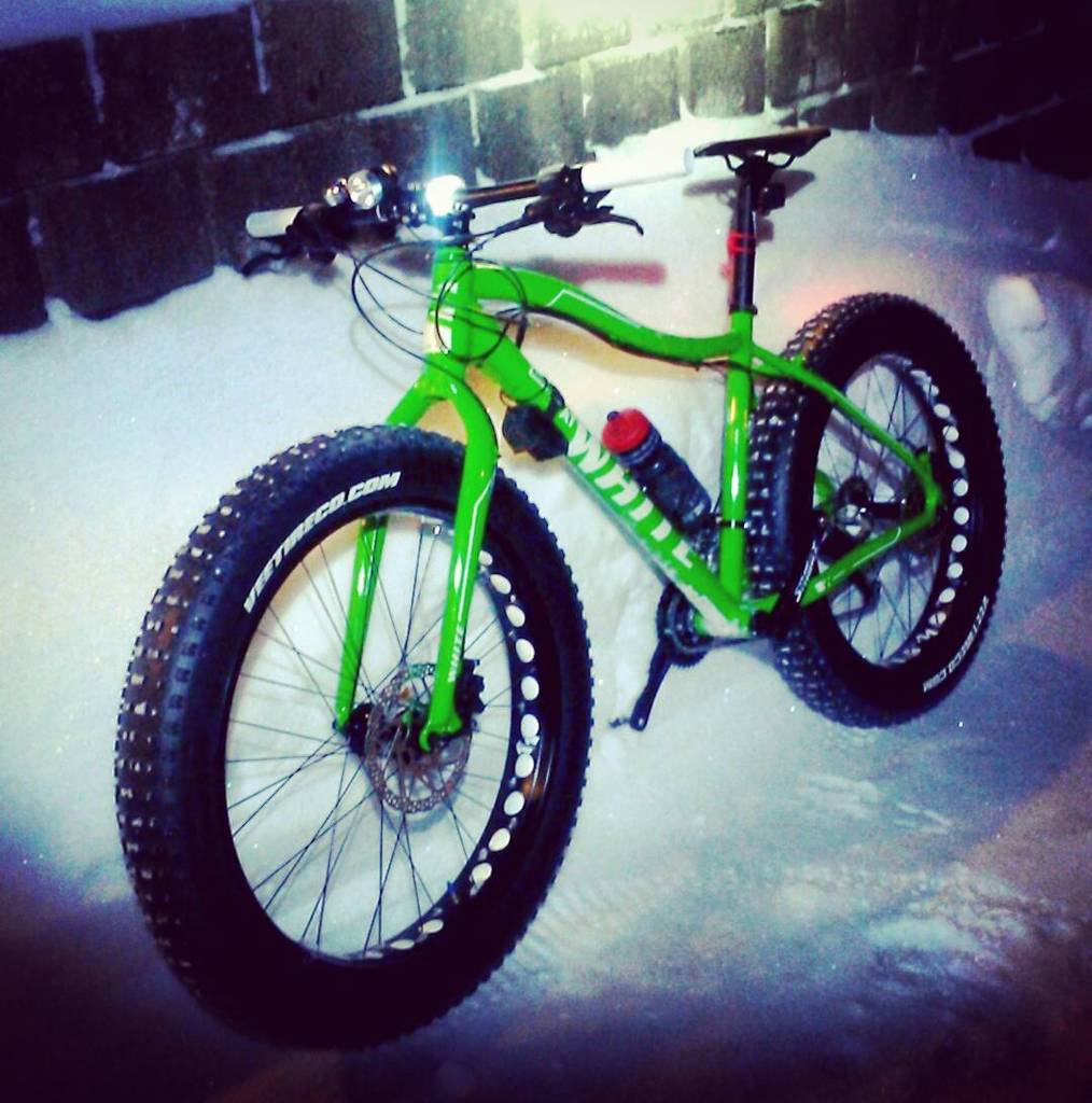 TuttoMTB's tweet photo. tonemelonesam / Vi skal nok få det mye moro sammen vi, TjukkeBolla #fatbike #fatbikenorge #3fat #3fatlite #whitebik… https://t.co/U1I3qUyCzl