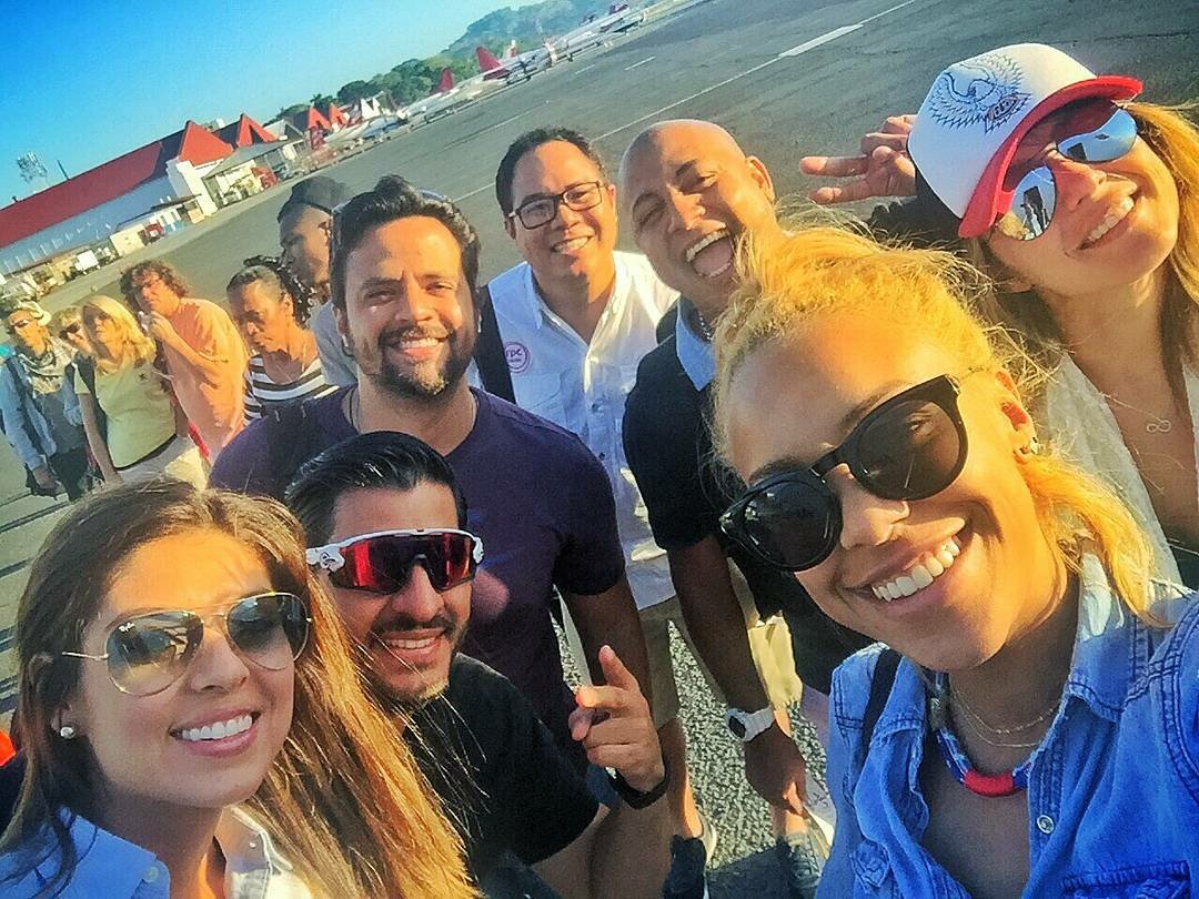 NewsAndresM's tweet photo. "@esAndresMorales: #Bocas here we come! @TelemetroRadio en vivo desde #BocasDelToro #ElBrunch #NoJuimo #TeamBrunch" https://t.co/D08tI5Us2s