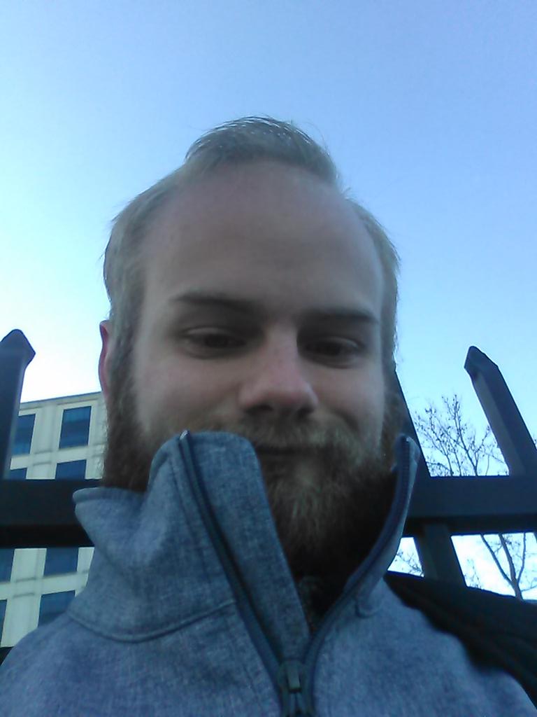 pubertsbeard's tweet photo. @cynthaquil waiting for the bus #tiscold https://t.co/ExS7DflCXH