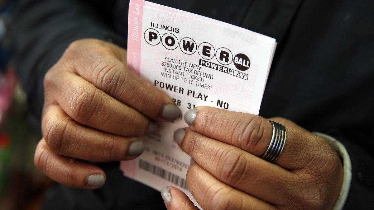 chicagotribune's tweet photo. Two tickets sold in Illinois are $1 million winners in $1.6 billion Powerball drawing https://t.co/wdsyrZFYQD https://t.co/13pbMN4Rzb