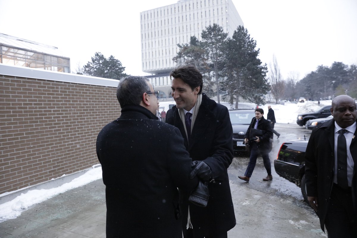 UWaterloo's tweet photo. .@JustinTrudeau is welcomed to #UWaterloo by @UWaterlooPres #UWaterlooInnovation #cdnpse https://t.co/JEVhndFpn9