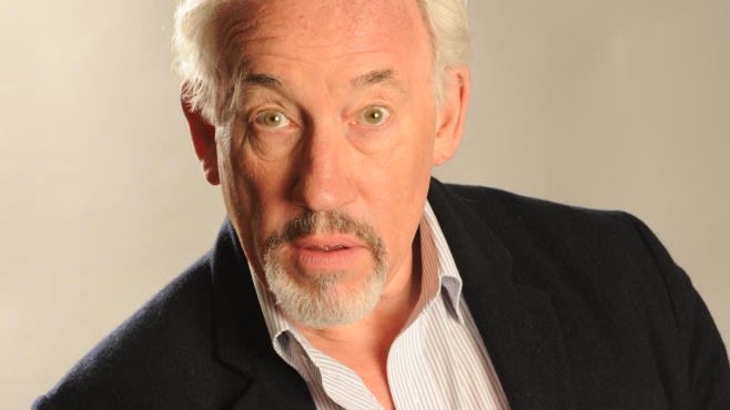 UKTV's tweet image. NEWS: bit.ly/2315cnI Brilliant @SimonCallow is The #Rebel in new scripted #comedy coming to @GoldTVChannel