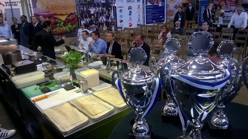 BerndBeekman's tweet image. Lekkerste Wafel is begonnen! @KoopmansProf