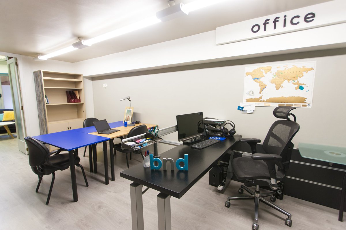 bedndesk's tweet photo. #bedndesk Working bored @ home? Check out The Office! https://t.co/pTveoiJceg