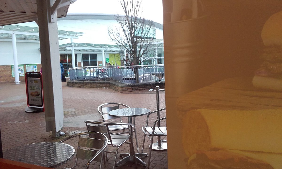 Popped to <a href="/SubzBasingstoke/">Subway Basingstoke</a> for brekkie. Glad to see windows are looking so good 😇😉