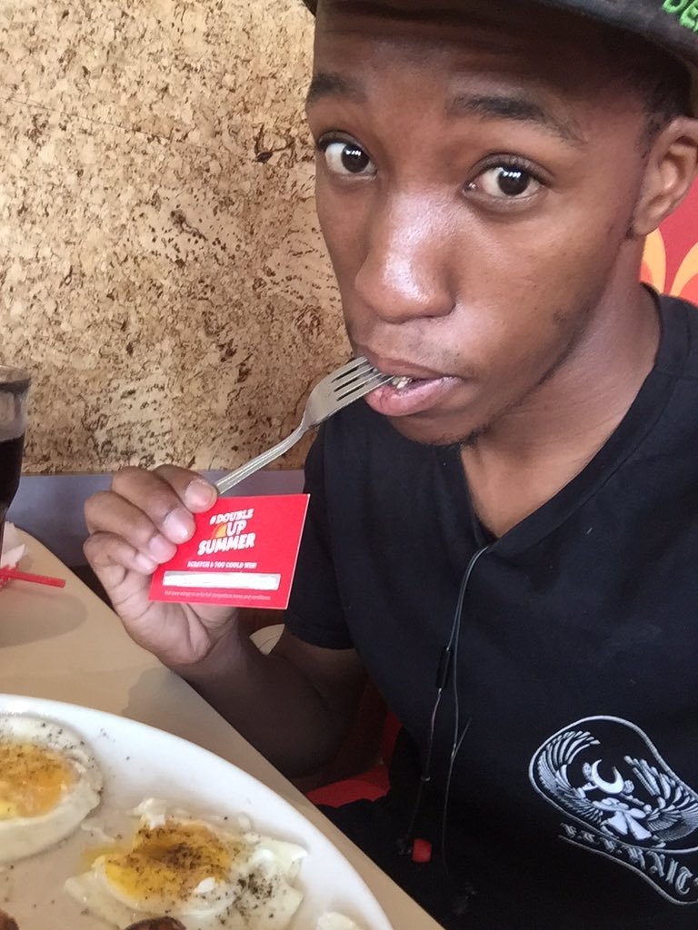 iam_Nicolson's tweet photo. @wimpy_sa #DOUBLEUPSUMMER Tasty rushers in my mouth right now... Glowing egg whites 😊😊😊 I'm pretty much obsessed 😘 https://t.co/Au6816I8JK