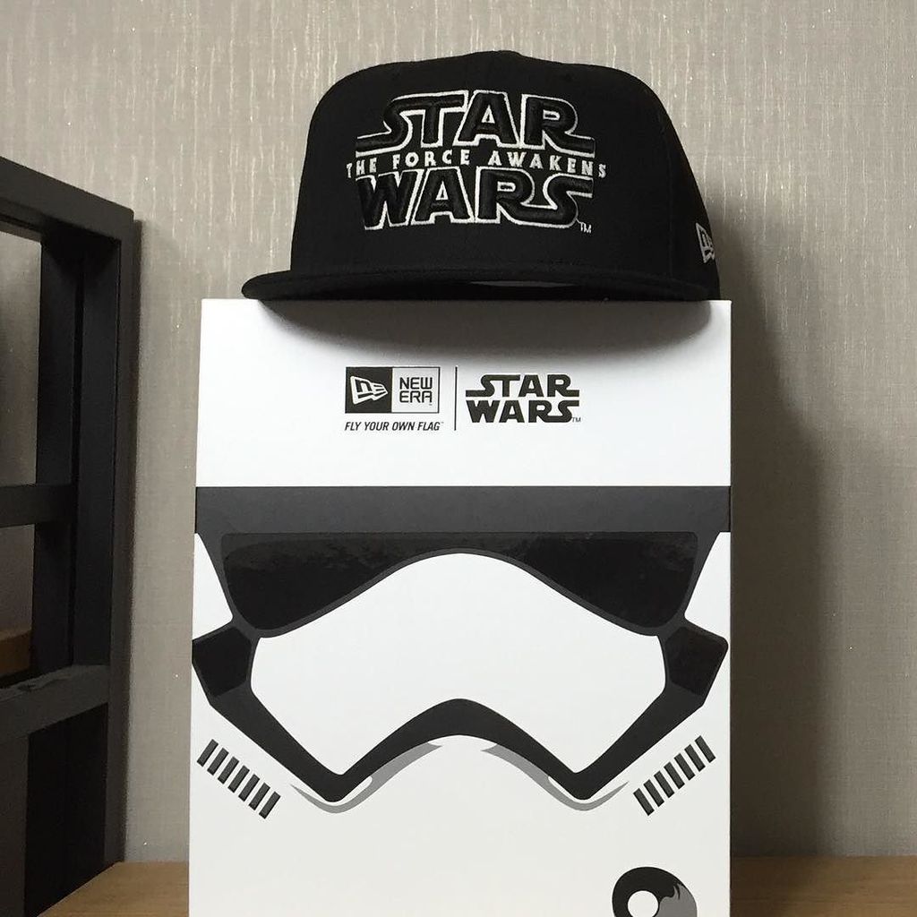 hashtagstarwars's tweet image. New #StarWars Instagram by @dayaa9101 // #limitdedition #neweracaps #stometrooper #newera
