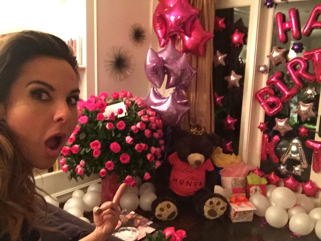 gabirey2385's tweet image. @PrimerImpacto estos son regalos de los #KDCLOVERS No sigan inventando no destruyan a alguien inocente #YoConKate ♥