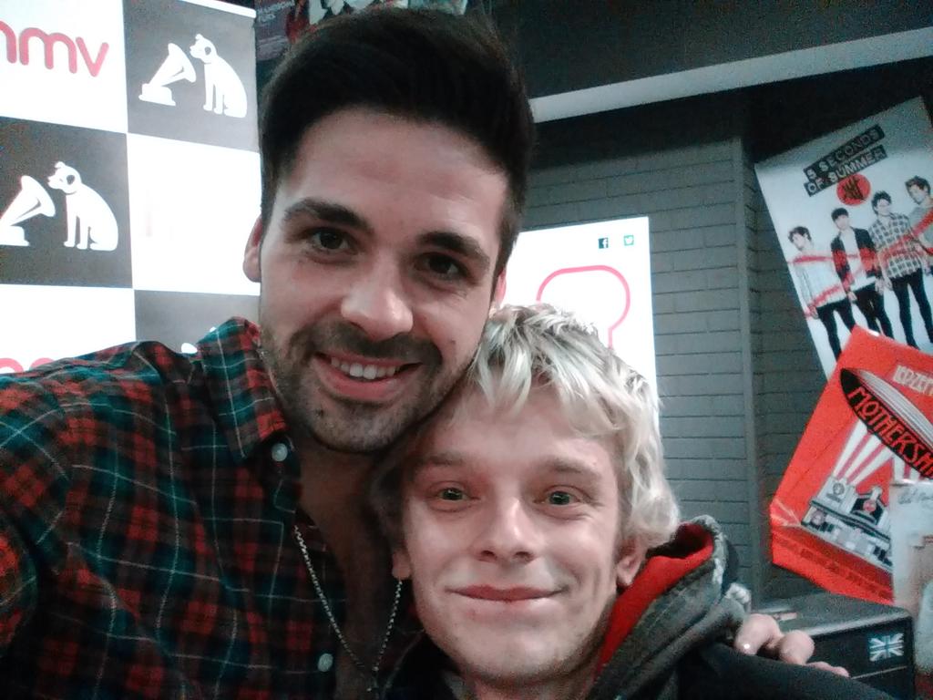 andyjls's tweet image. @BenHaenow follow me