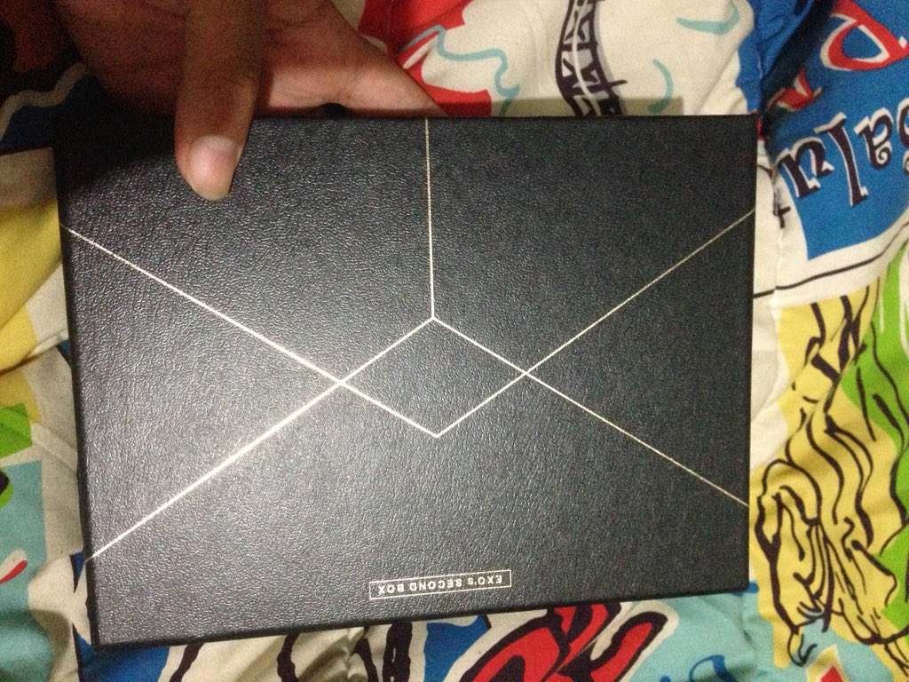 nuregihsz's tweet photo. {Pls RT}
Secound Box ซื้อมา 1400 ขาย 1200 รวมส่งฟรี ลทบ.
#exosecondbox https://t.co/DOVkZEeLOx