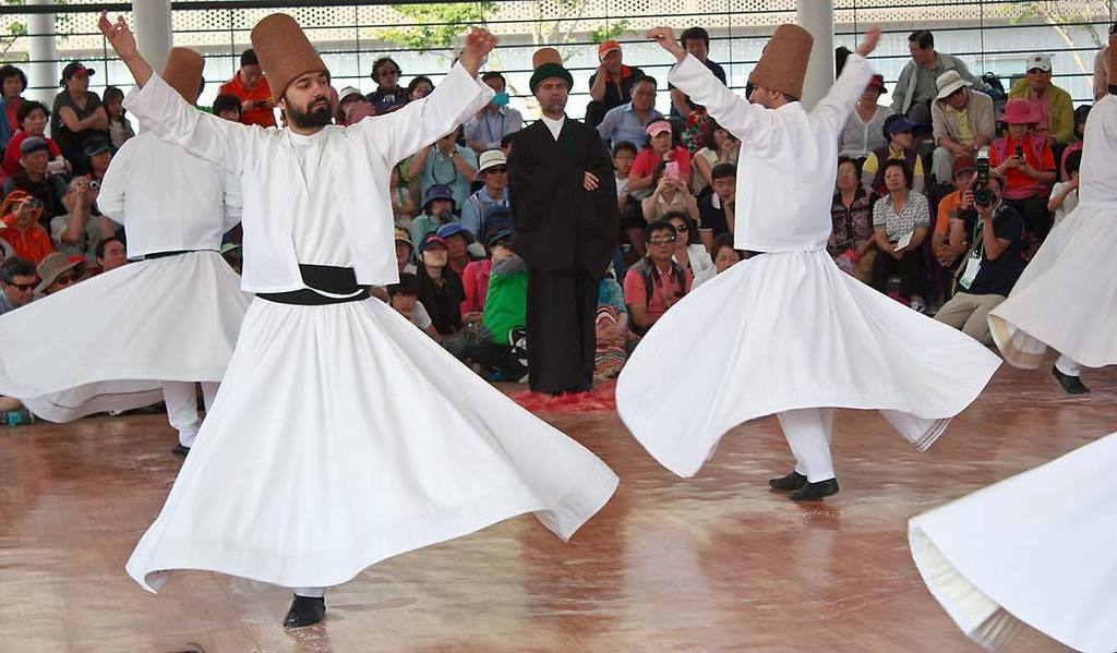 национальный турецкий танец дервишей. танцы турции. шеб-и-аруз (фестиваль вращающихся дервишей в конье). турецкие танцы. народные танцы турции.