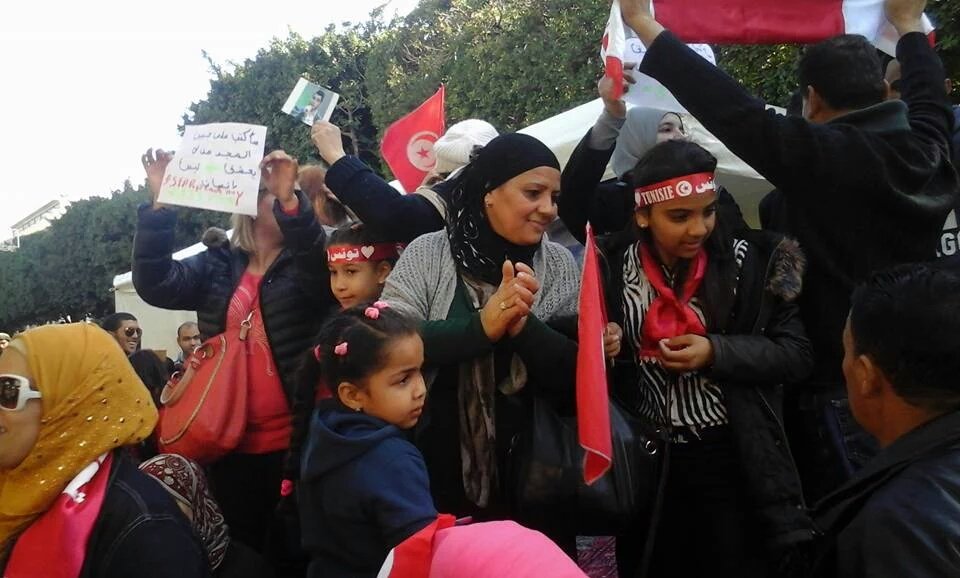 BizertaMariem's tweet photo. حاليا تجمع بشارع الحبيب بورقيبة و حملات تصويت لعيون نسوم الغالي كلنا يد و حدة راجع يا ولد الخضراء✌ ✌✌ #StaracArabia https://t.co/sE0jfMrmKX