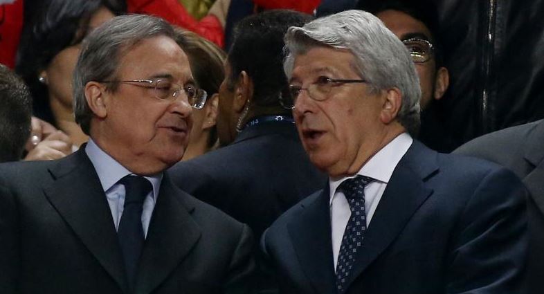 marca's tweet photo. OFICIAL | LA FIFA sanciona a Real Madrid y Atlético sin poder fichar hasta verano de 2017 https://t.co/ZqDhbzljB2 https://t.co/5qAiYkFAXE