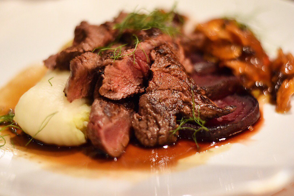 Foodieinheels tweet media