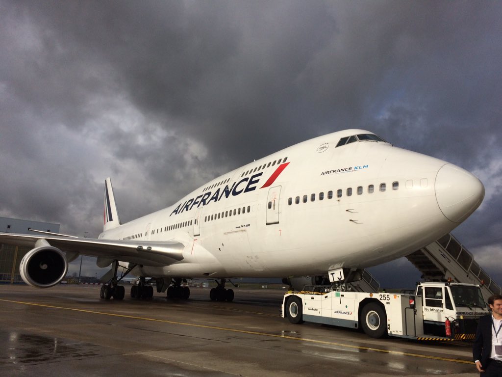 OlivierJoffet's tweet image. En un mot... Merci!!! @AirFranceFR @AFnewsroom @pilotes_af ✈️🇫🇷 #AF747 #Boeing747 #likeinadream