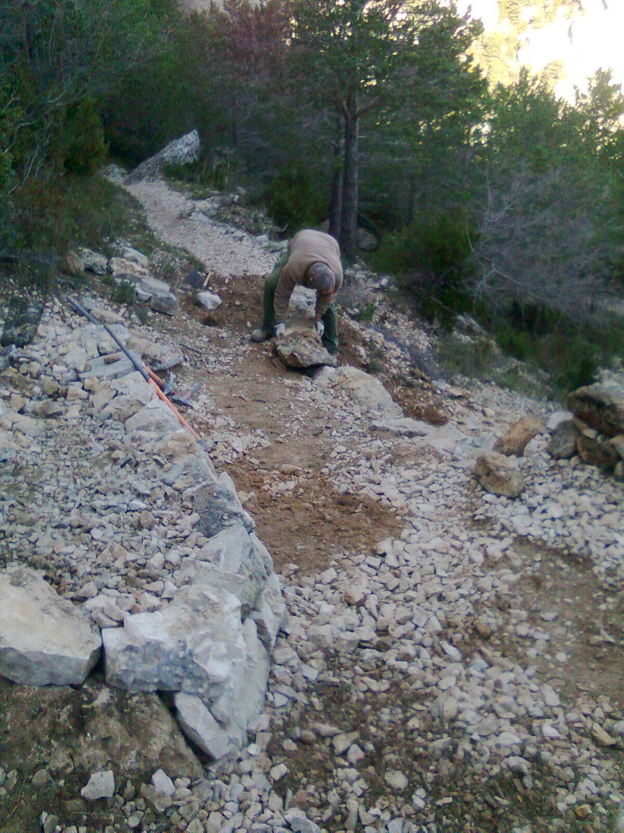 GVAparcs's tweet image. El parc natural de #Tinença treballa en millorar la ruta vermella @OCR_Castellon @epmediterraneo @EPmedioambiente