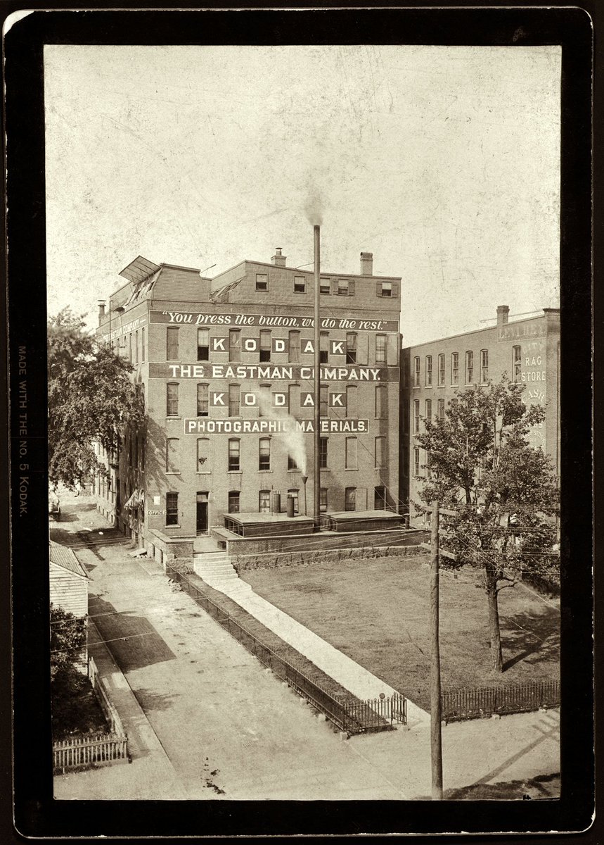 EastmanMuseum's tweet image. Unidentified photographer. Eastman #Kodak Office on State Street, 1891. bit.ly/1OqOGnb #tbt #rochester