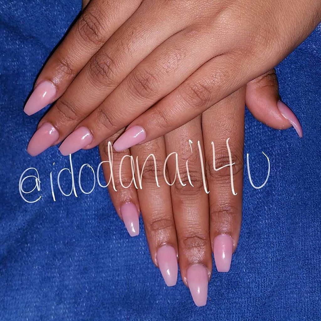 fsuselfie1's tweet image. Thank you @jarievee_ for being my first client in #Tallahassee! #SquovalNails #coffinnails #casketnails #simplicity…