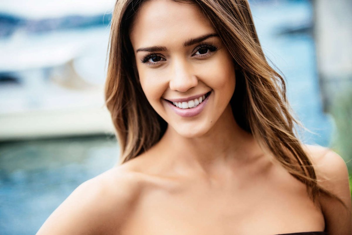shownoticiasok's tweet photo. Un fantasma en la casa de Jessica Alba. MIRÁ LA FOTO! #JessicaAlba #Fantasma https://t.co/6bxaAaxY23 https://t.co/fWQY9PvoMu