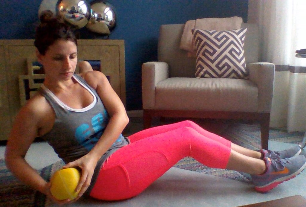 GreatHerGood's tweet photo. Got 15min? Here's a quick &amp; easy workout I do AT HOME: https://t.co/FraB6eJ9Qy #GreatHerGood https://t.co/agS81iIOe8