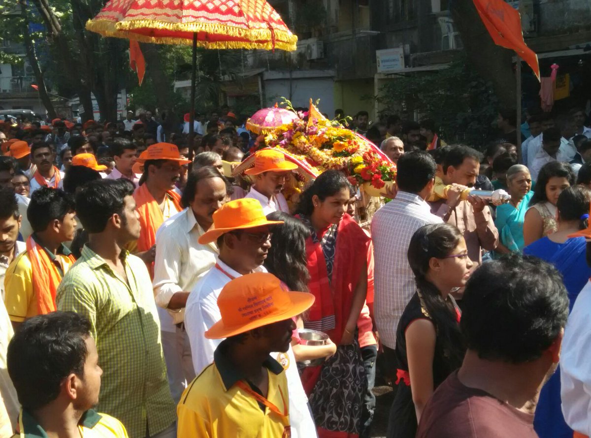 mumbaikarr's tweet photo. पाऊले चालती शिर्डीची वाट... https://t.co/gPsnCfhsez