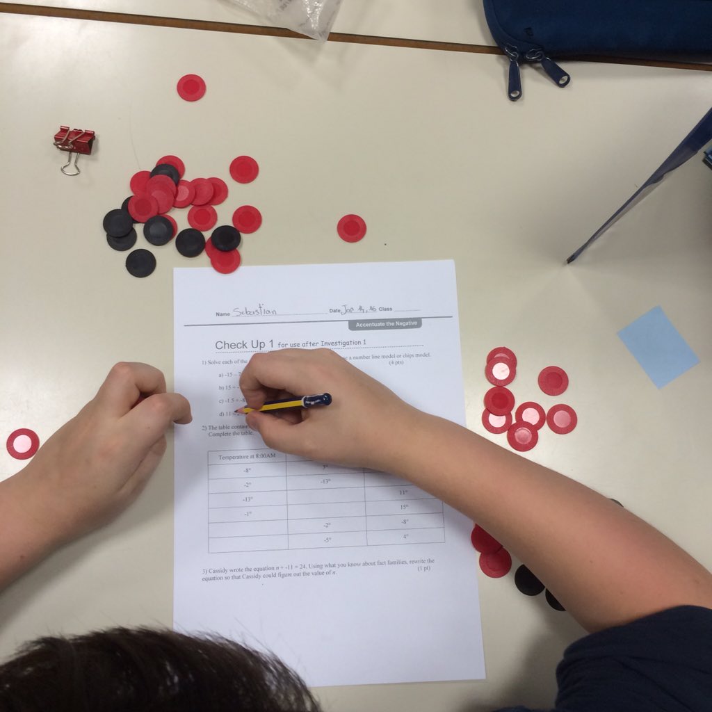 MathThatMatters's tweet image. Students using manipulatives during an assessment #integerchips #intheblack #accentuatethenegative @connectedmath