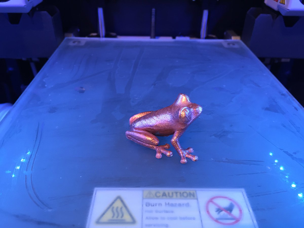 Dizingof tweet media