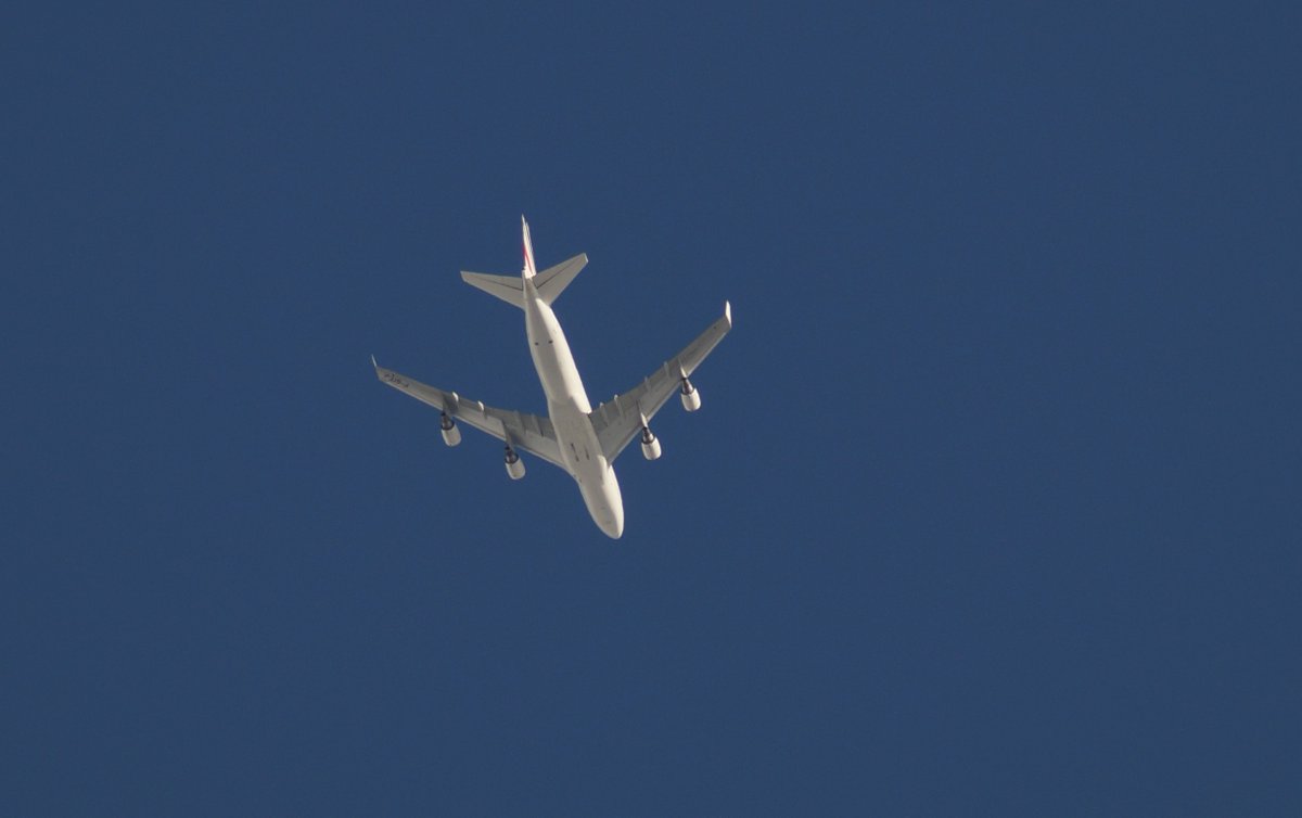 horizonaviat's tweet photo. Pictures of low passage #Boeing 747 #AF744 #AF747 for his farewell #flight over #France #AirFrance https://t.co/xAgyKHivws