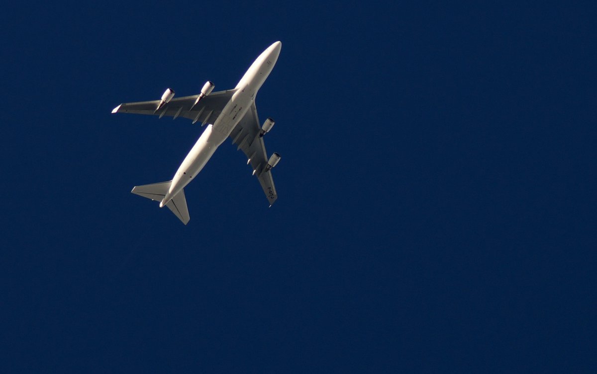 horizonaviat's tweet photo. Pictures of low passage #Boeing 747 #AF744 #AF747 for his farewell #flight over #France #AirFrance https://t.co/xAgyKHivws