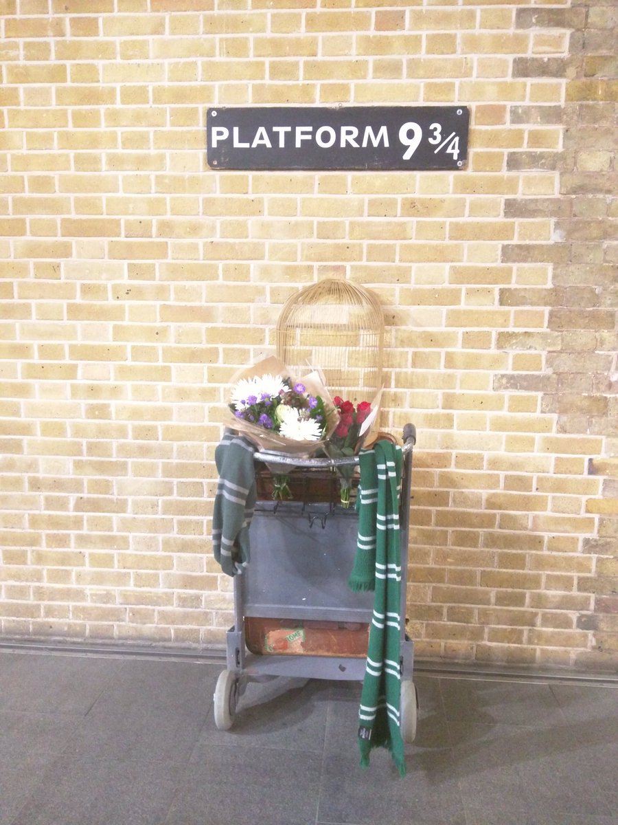Thank you to the Platform 9 3/4 shop for letting us do a tribute. #AlanRickman <a href="/WarnerBrosUK/">Warner Bros. UK</a> <a href="/jk_rowling/">J.K. Rowling</a>