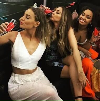 PERRIESOUL's tweet image. "little mix é a primeira girlband desde 2009 a performar no BRITs" #LittleMixBRITs