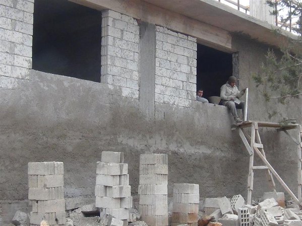 blutarski_bluto's tweet photo. #Kobane oggi oltre 200 persone tornate in città
Si continua a ricostruire ma c'è ancora tanto da fare
#HelpKobane https://t.co/oRwmMBAL49